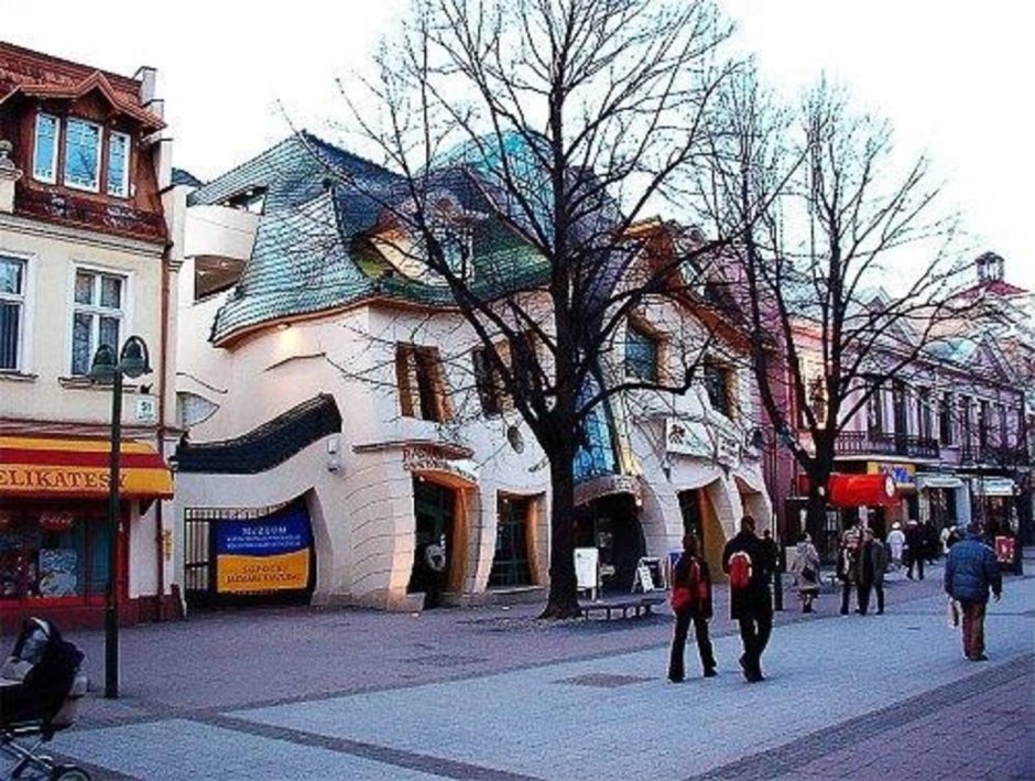 Кривой дом в Москве