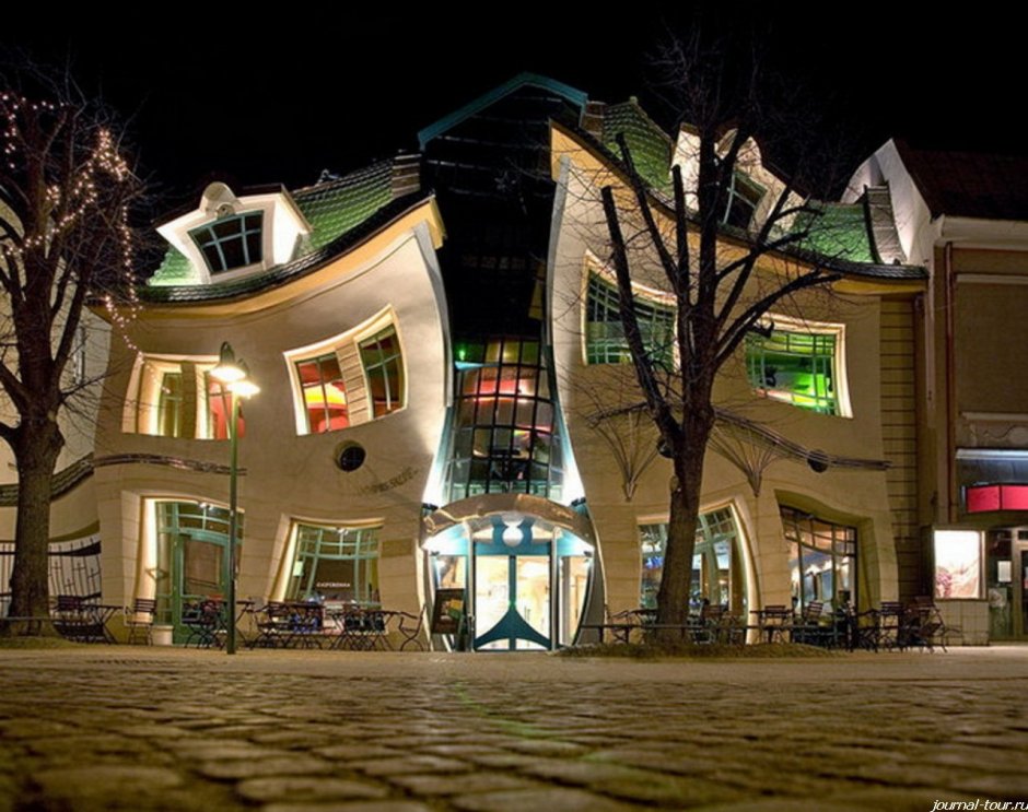 Кривой дом (the Crooked House). Сопот, Польша.