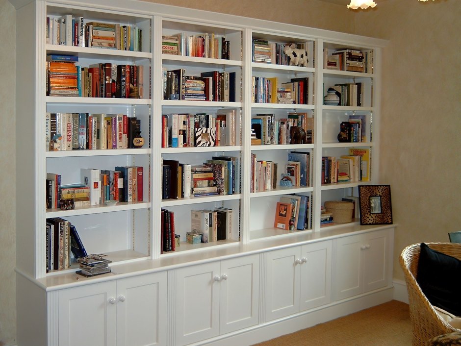 Книжные шкафы в интерьере