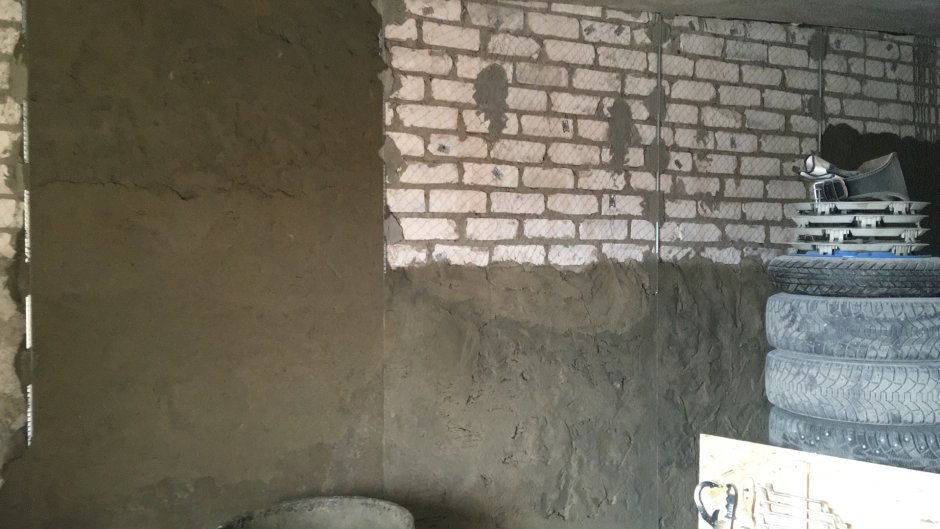 Штукатурка кирпичного гаража