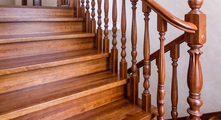 Перила деревянные для лестниц