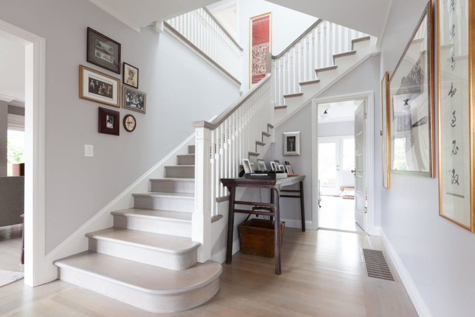 Покрытие лаком деревянных поверхностей