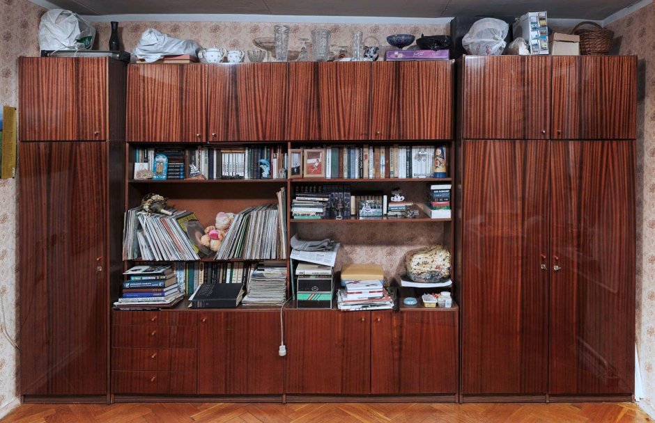 Перекраска книжного шкафа