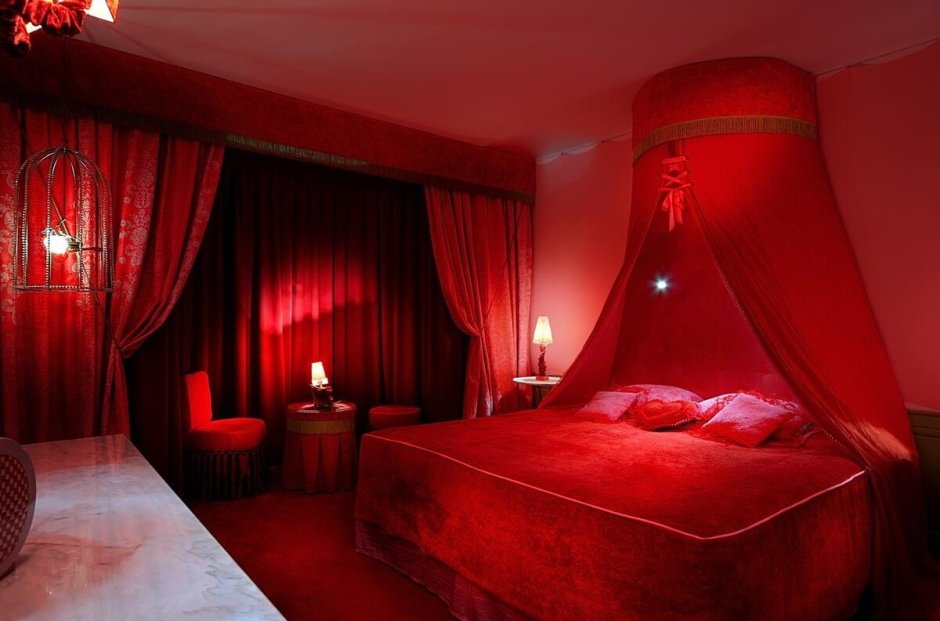 Черно красная спальня