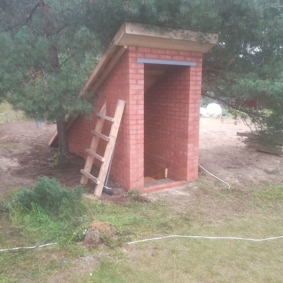 Погреб на дачном участке