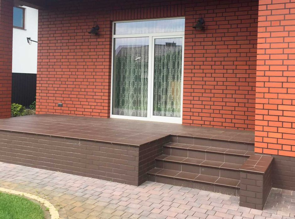 Отделка крыльца в частном доме