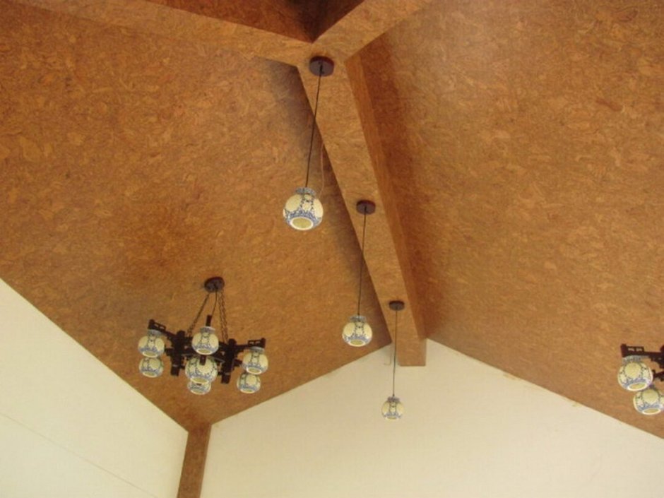 Потолок из пробковой подложки