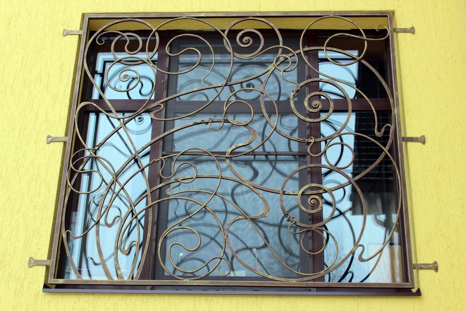 Советские решетки на окнах