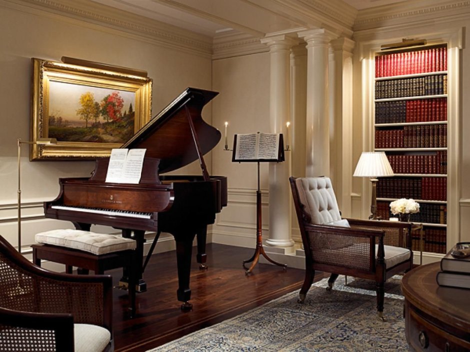Гостиная с роялем в английском стиле