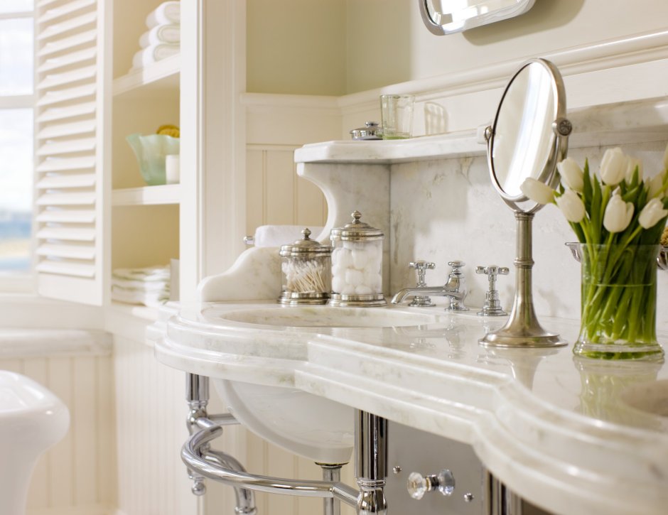 Мраморный столик для ванной