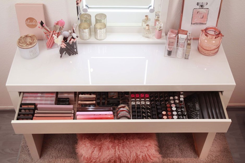 Стол МАЛЬМ икеа косметический