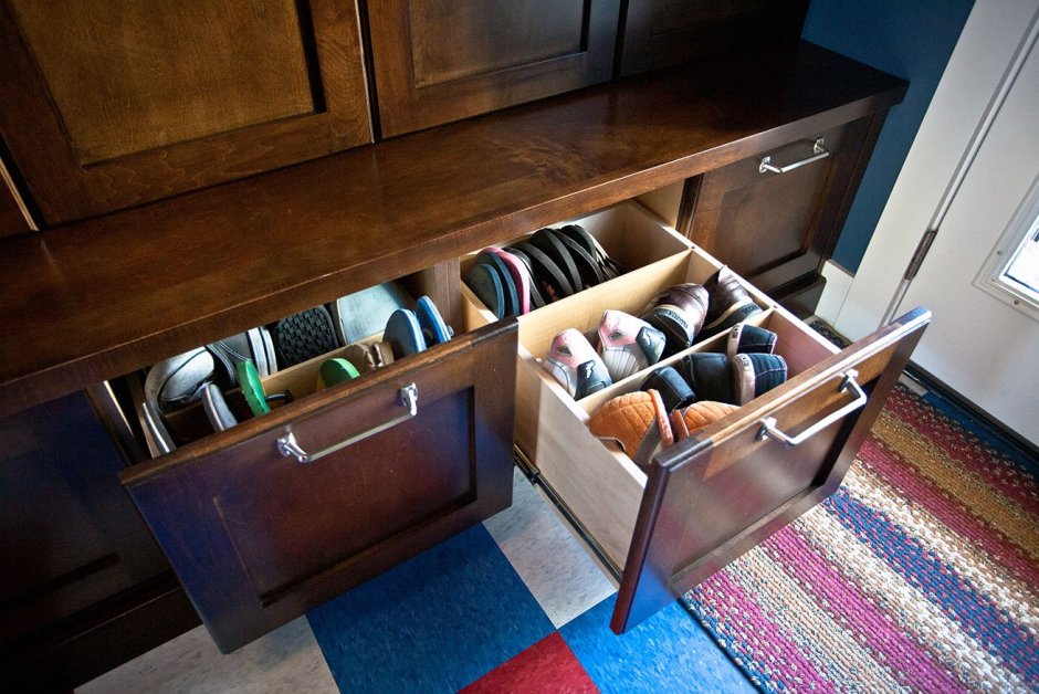Выдвижной ящик для обуви в шкаф