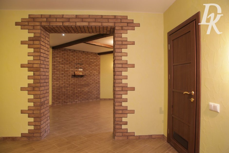 Отделка арки кирпичиками