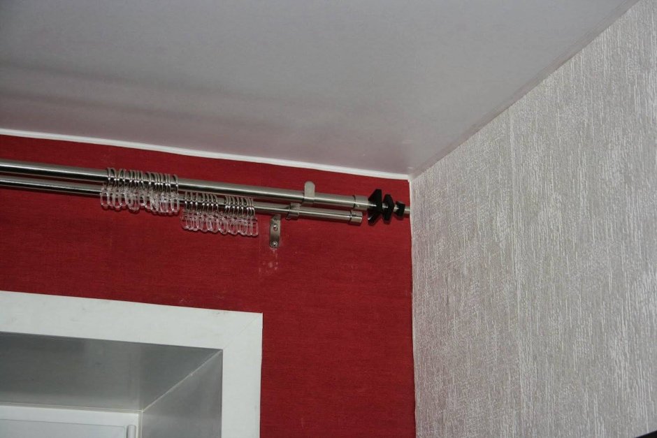 Рельсовый карниз для штор