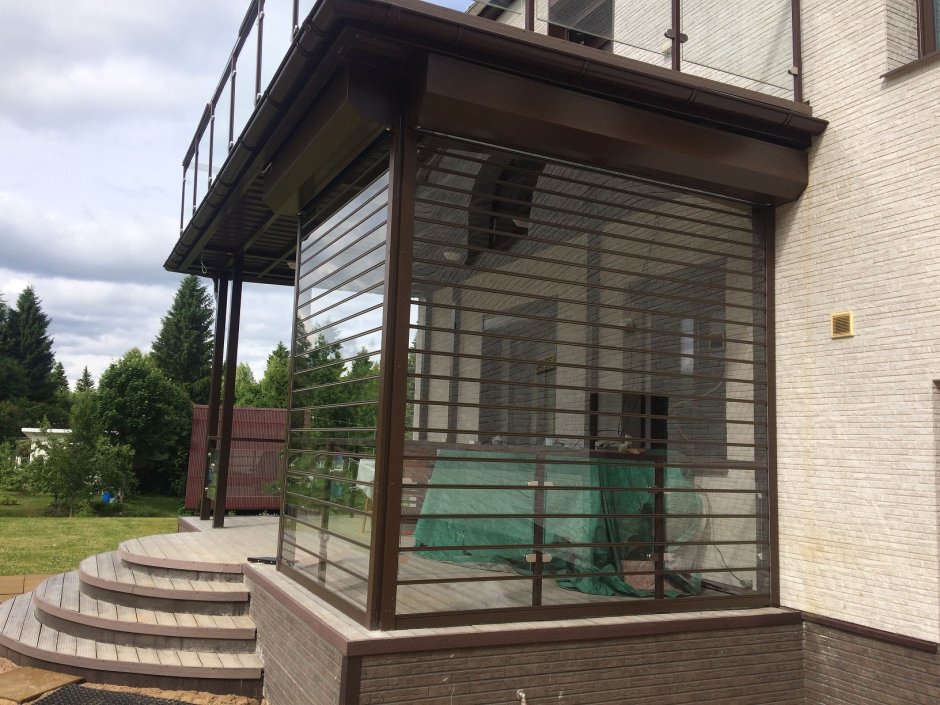 Прозрачные рольставни из поликарбоната