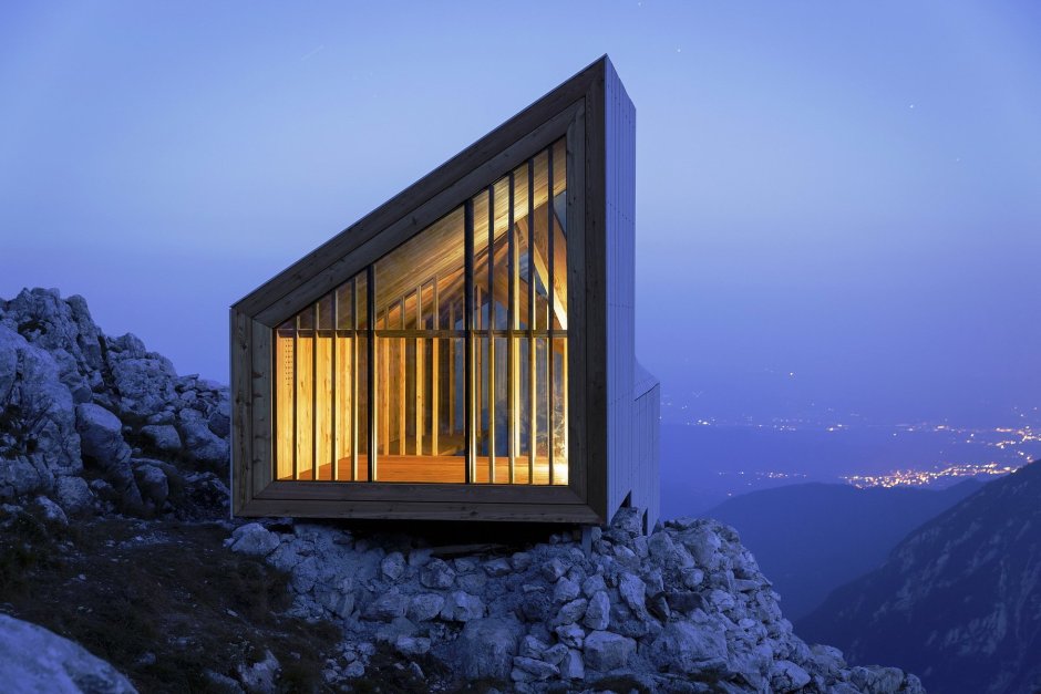 Alpine Shelter skuta