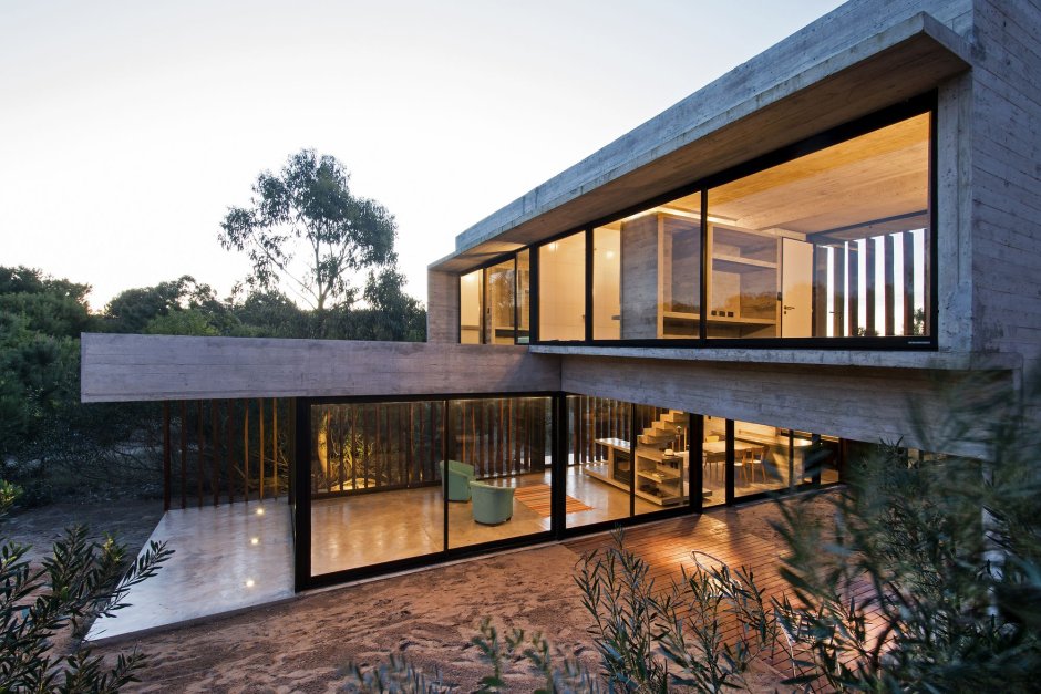 Concrete House by Luciano Kruk