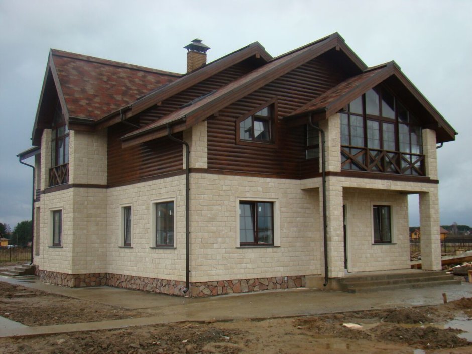 Комбинированная отделка фасада