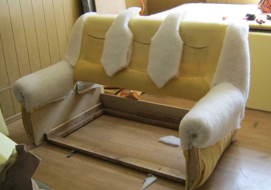 Комбинированные диваны в интерьере