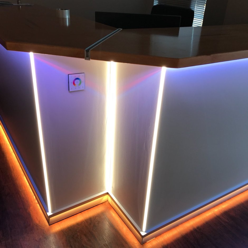 Напольный светильник Prolight Corner Light RGB, 20 Вт