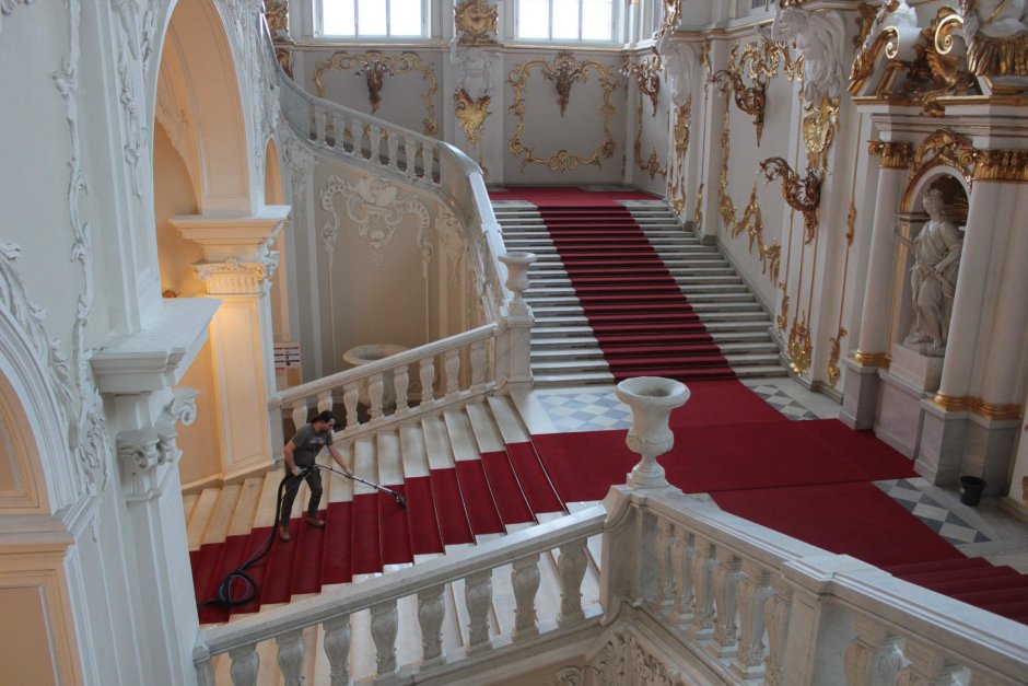 Парадная лестница Эрмитажа Растрелли