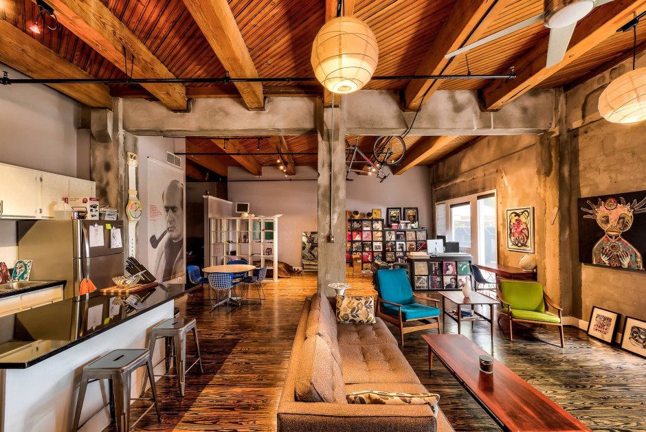 Дизайн офиса Loft и дерево