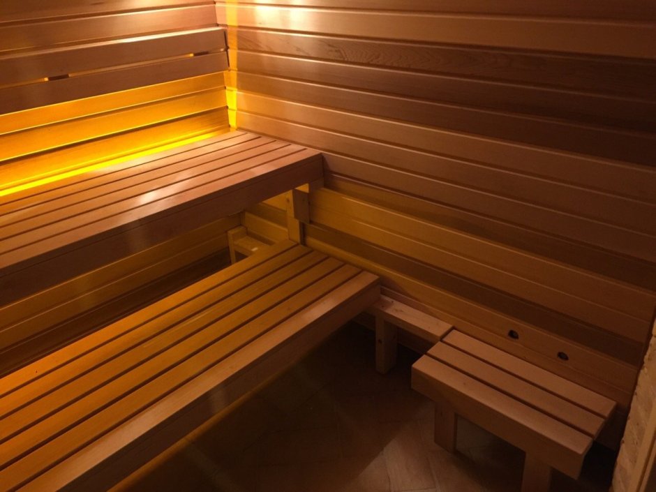Парящие полки в парилке