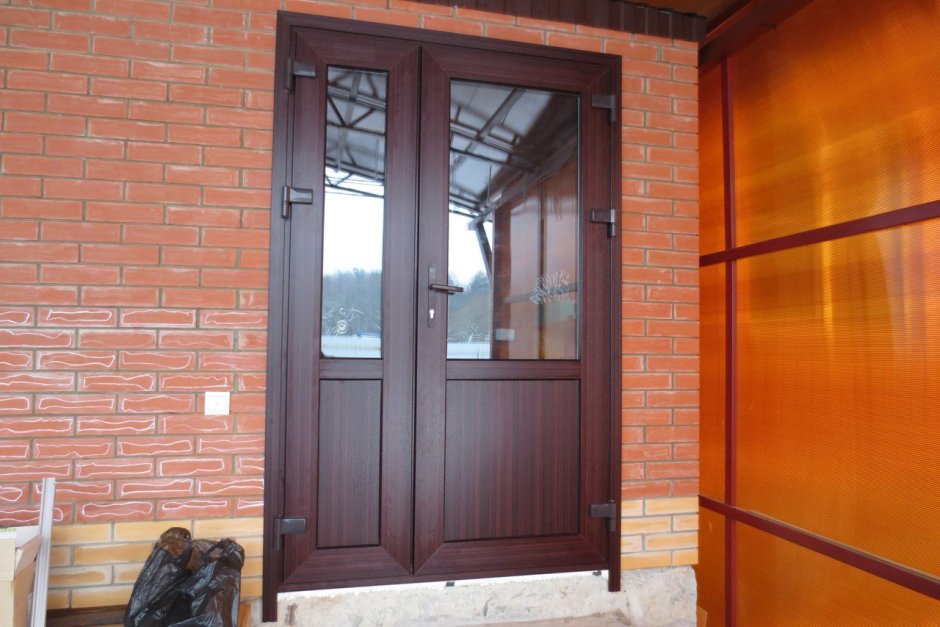 Rehau Delight золотой дуб