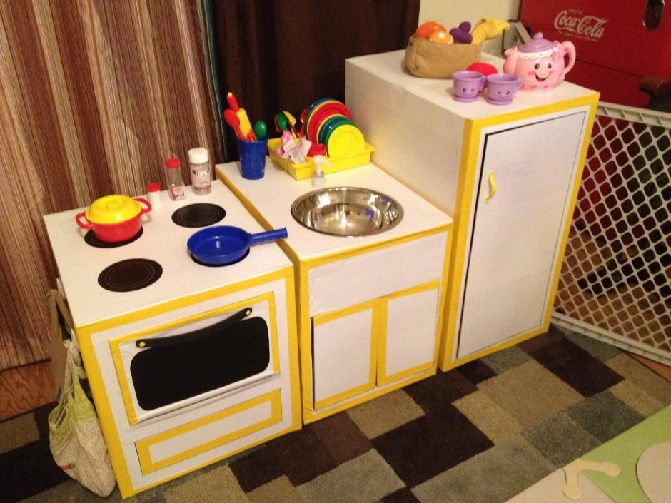 Кухня из картона для ребенка