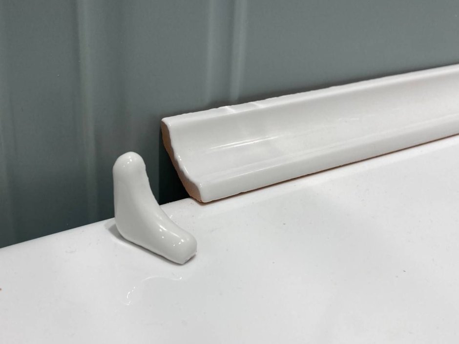 Уголок-срез керамический для ванной левый 3,5х20 белый м-200