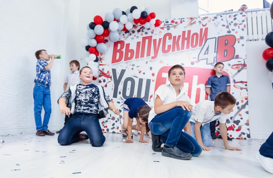 Украшение зала в детском саду