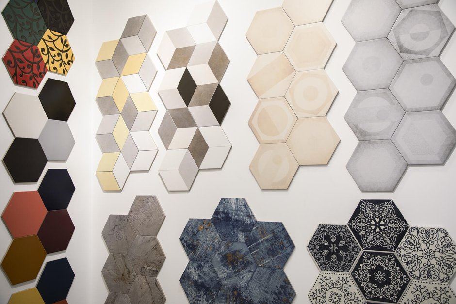 Hexagon Scale White 10.7x12.4