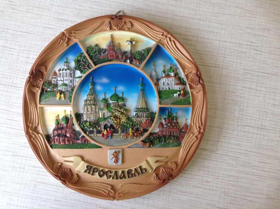 Тарелка фарфоровая сказка