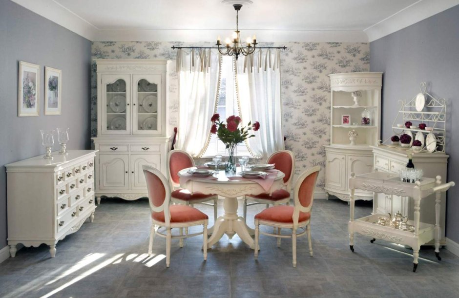 Французский стиль в мебели и интерьере