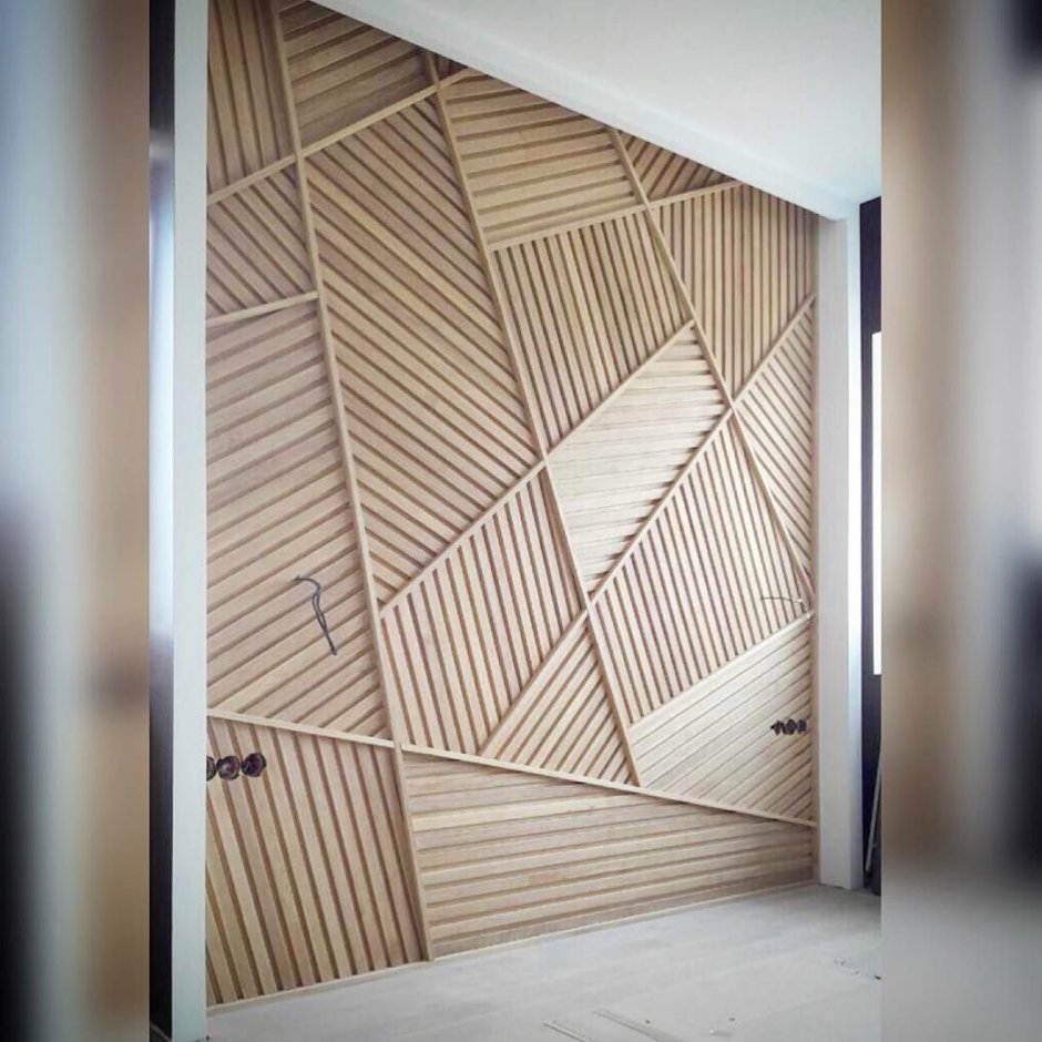Отделка стен деревянными рейками