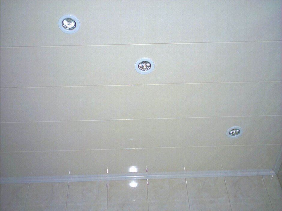 Потолок из панелей ПВХ