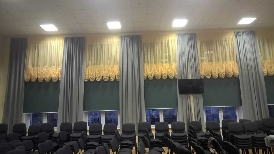 Ламбрекен в офис