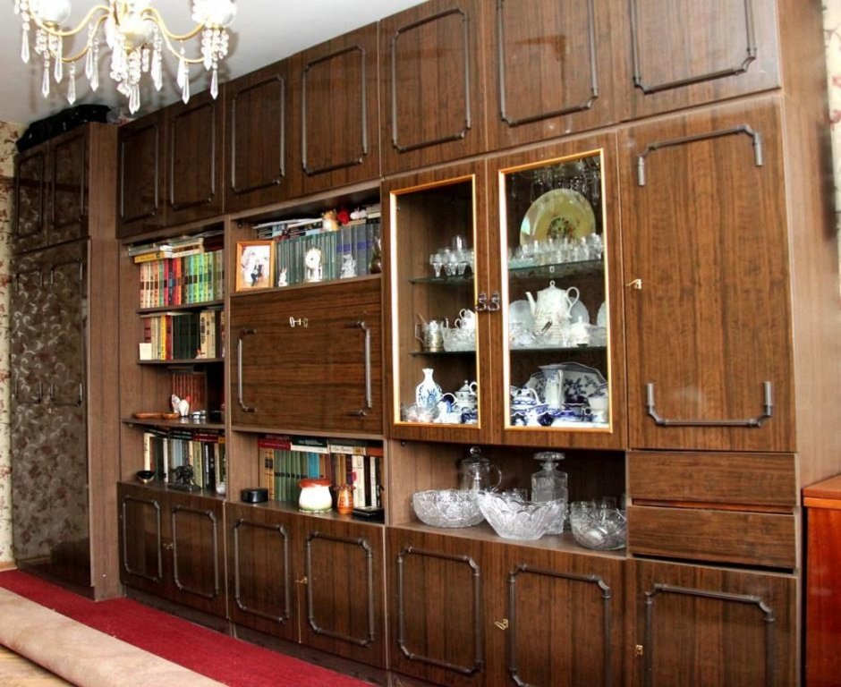 Стенка Старая Советская