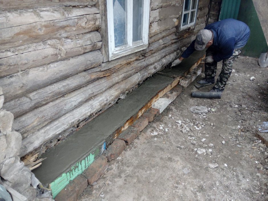 Обычный деревенский дом внутри