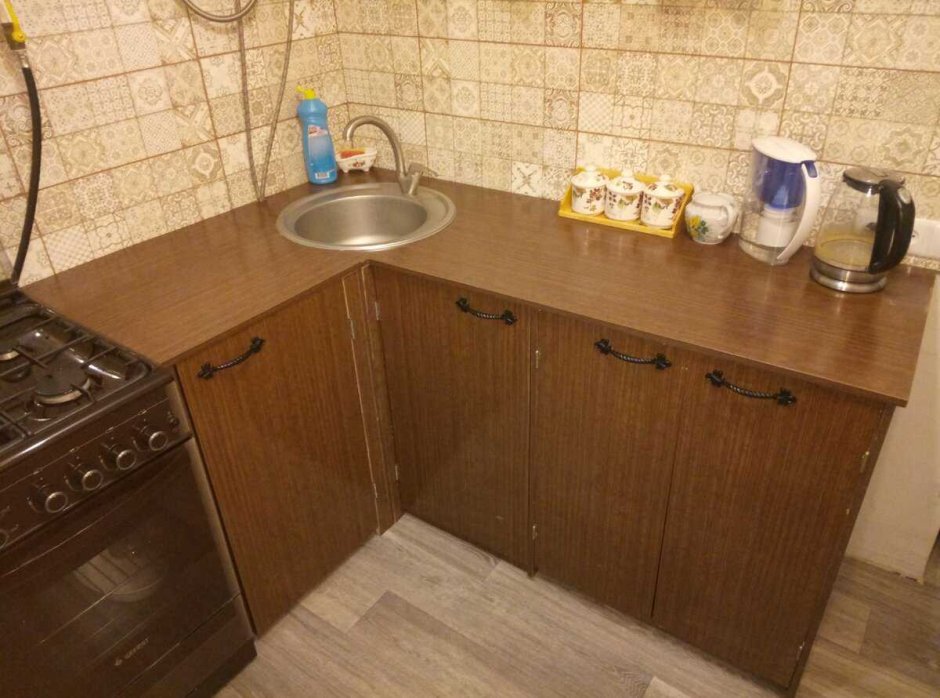 Кухонный гарнитур из старой стенки