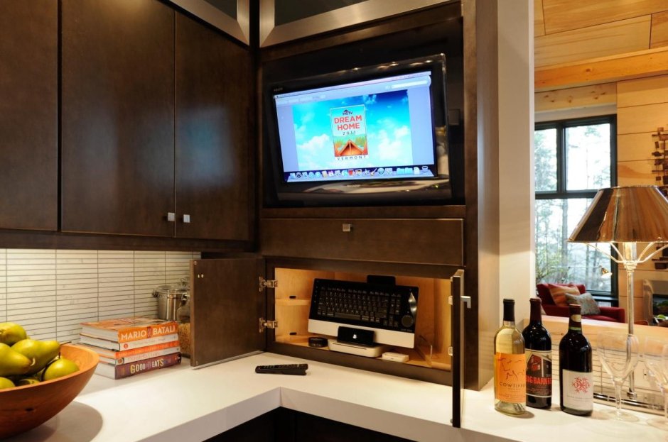 Встроенный телевизор в кухонный
