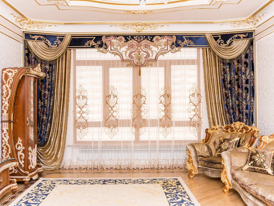 Бархатные шторы с ламбрекеном