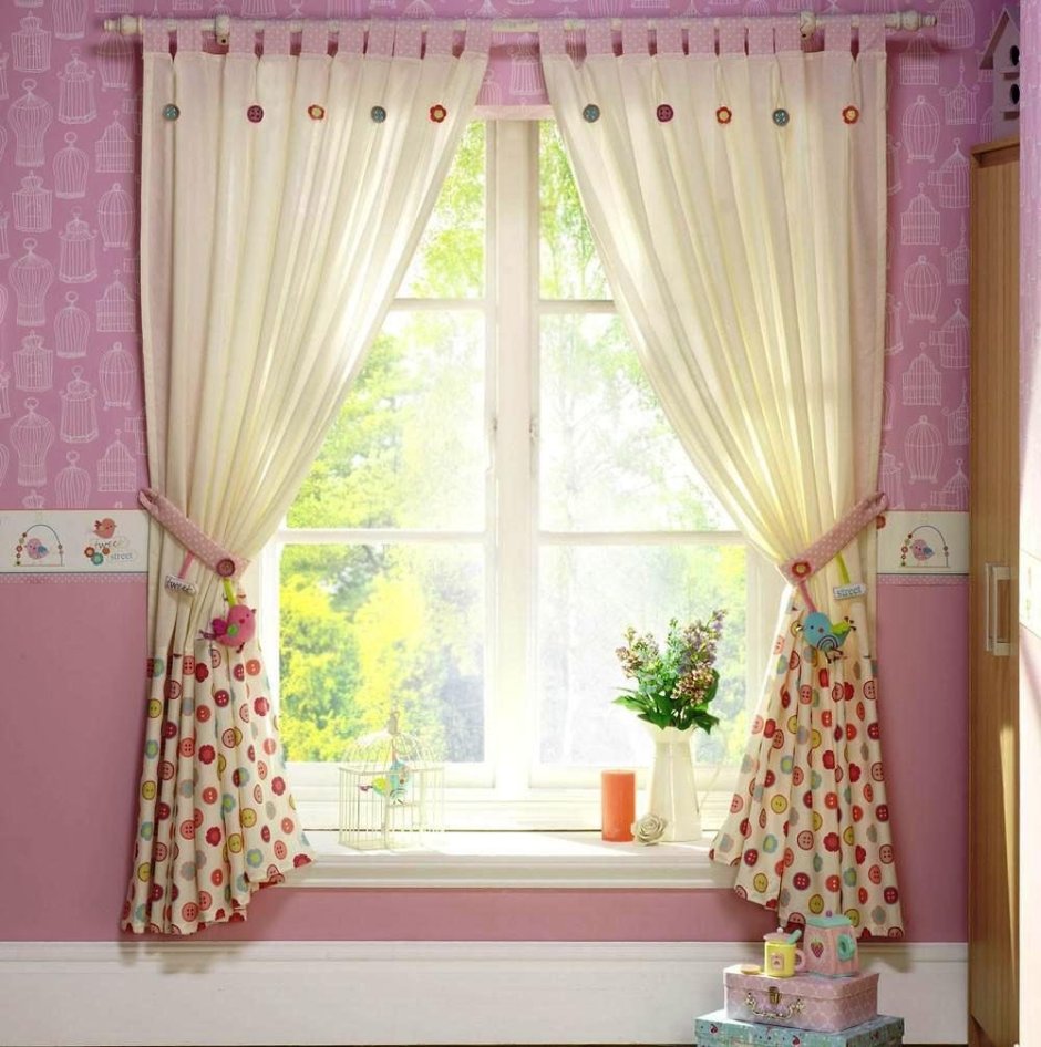 Короткие шторы в детскую