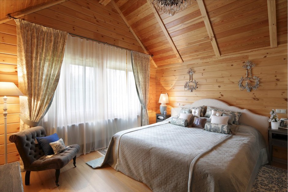 Терракотовая спальня в деревянном доме дизайн интерьер