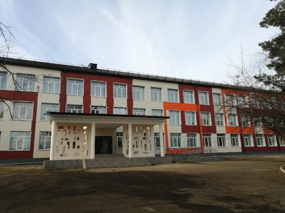Декоративная панель на фасад школы
