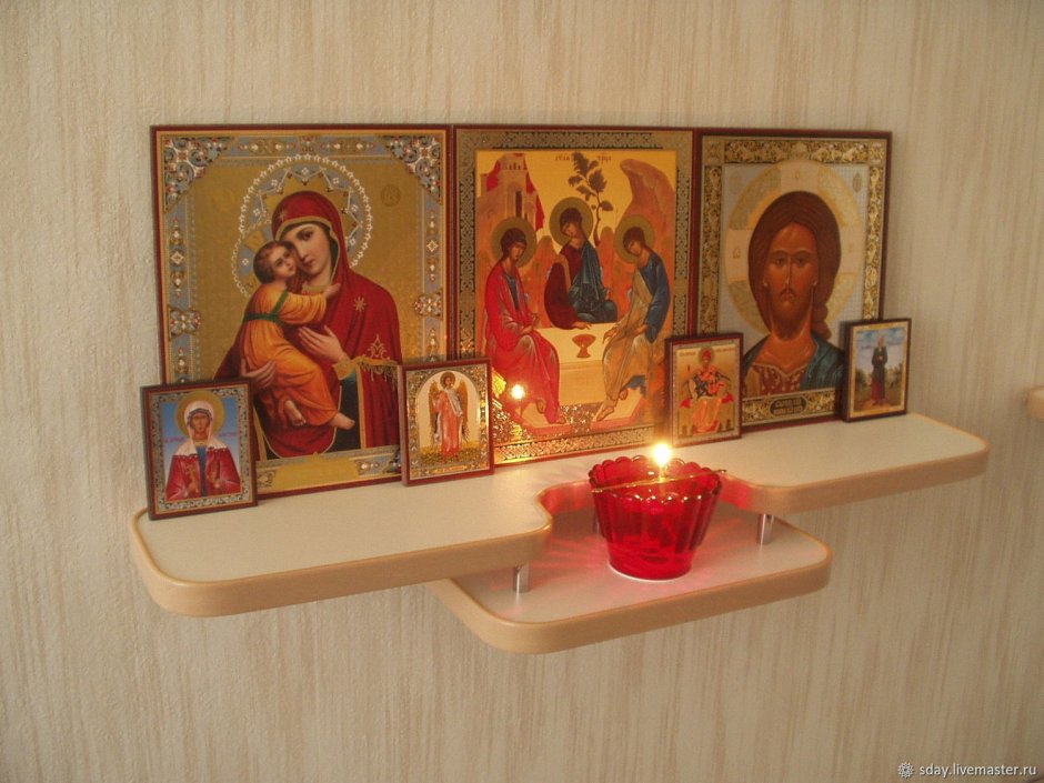 Полка под иконы прямая