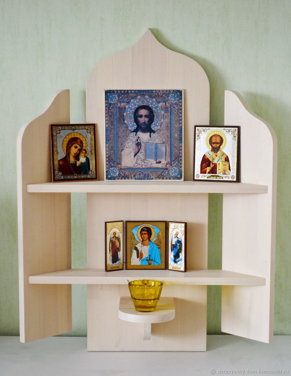 Полочка для икон угловая