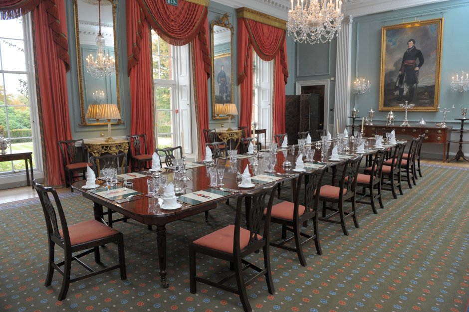 Замок Хиллсборо внутри