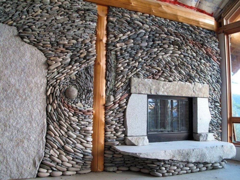 Дом из речного камня
