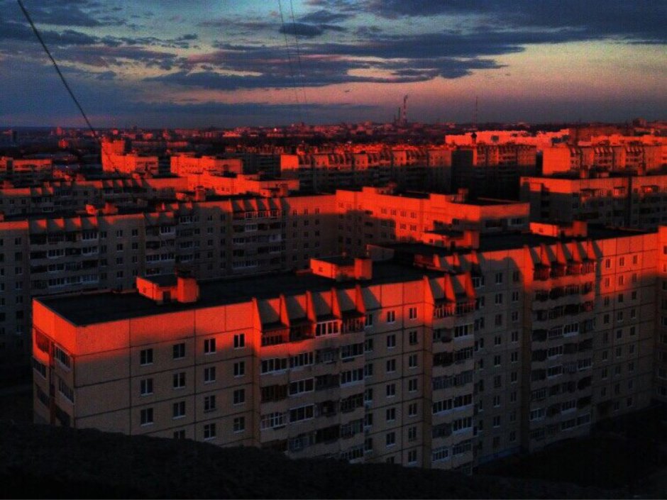 Закат многоэтажки